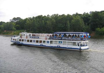 ТЕПЛОХОД АВГУСТИНА