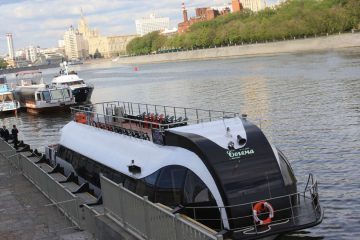 ТЕПЛОХОД БОГЕМА