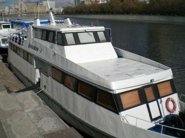 ТЕПЛОХОД ДЕЛЬФИН