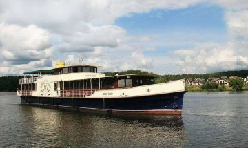 ТЕПЛОХОД ЦАРИЦА ЕЛЕНА