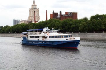 ТЕПЛОХОД ПОЛКОВНИК АКСЕНОВ ДЛЯ VIP ОТДЫХА