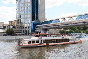 ТЕПЛОХОД ПРАГА